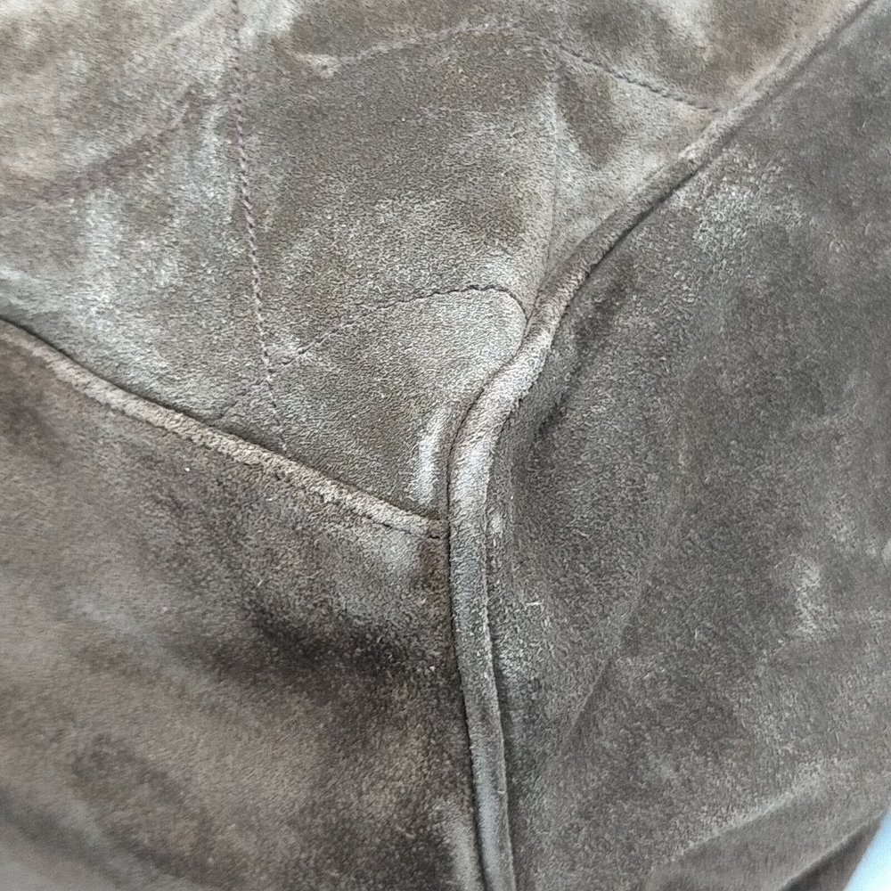 Good Condition Authentic Large Chanel Hand Bag Br… - image 6